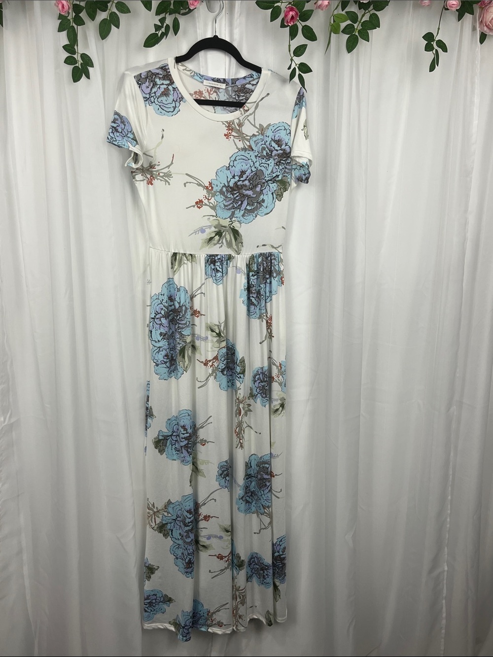 Reborn J Maxi Dress S/M White Blue Floral Banded Crew Neck Pockets Soft EUC